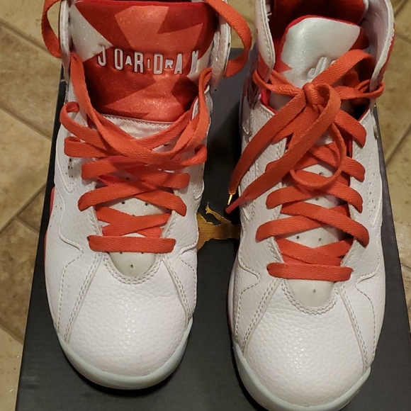 Sneakers - Picture 2 of 4